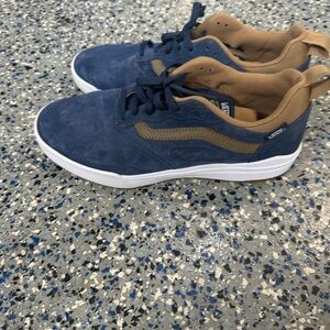 Vans Men's Navy and Brown Sneakers